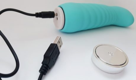 Pink B.O.B Lust Silicone Rechargeable Wand Design