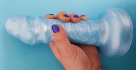 Close up photo of the Lovehoney Lifelike Lover Ultra Realistic 7" Dildo circular Suction Cup